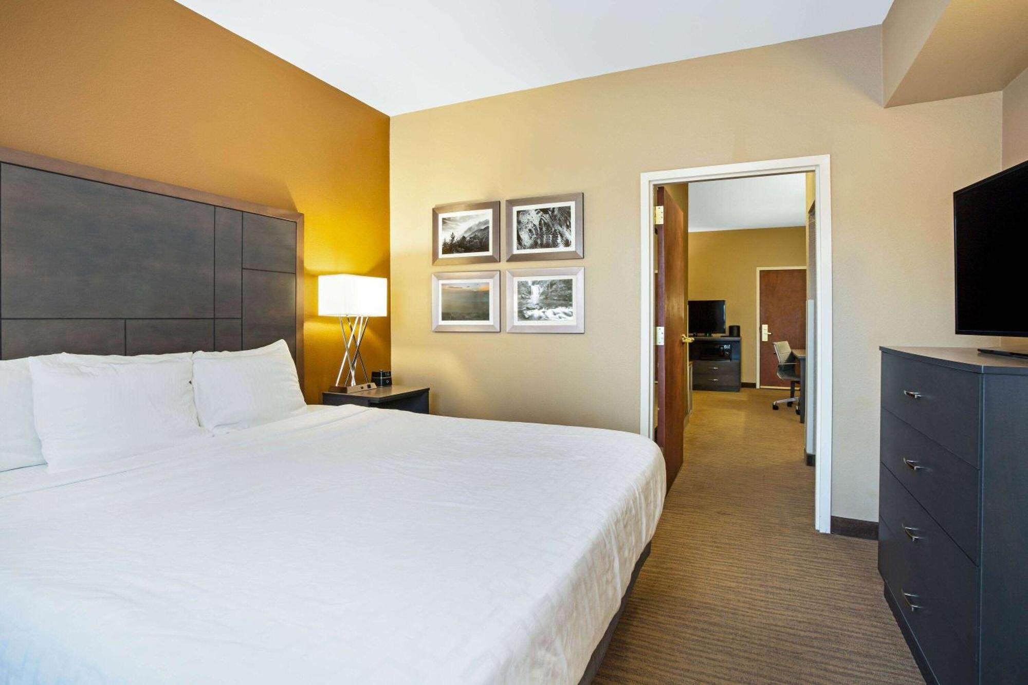 La Quinta By Wyndham Boone Hotel Exterior photo