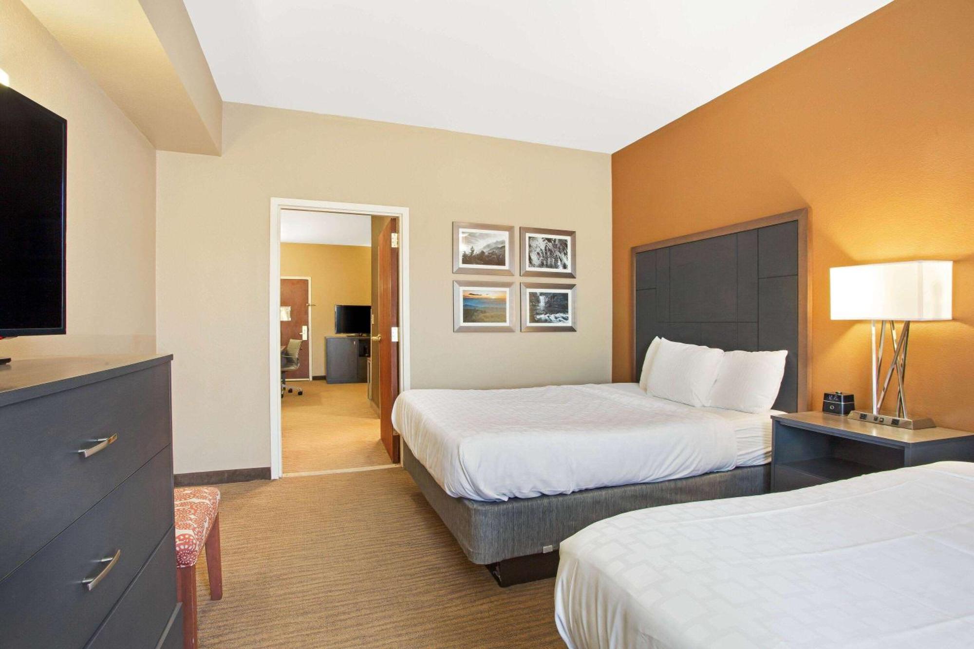 La Quinta By Wyndham Boone Hotel Exterior photo