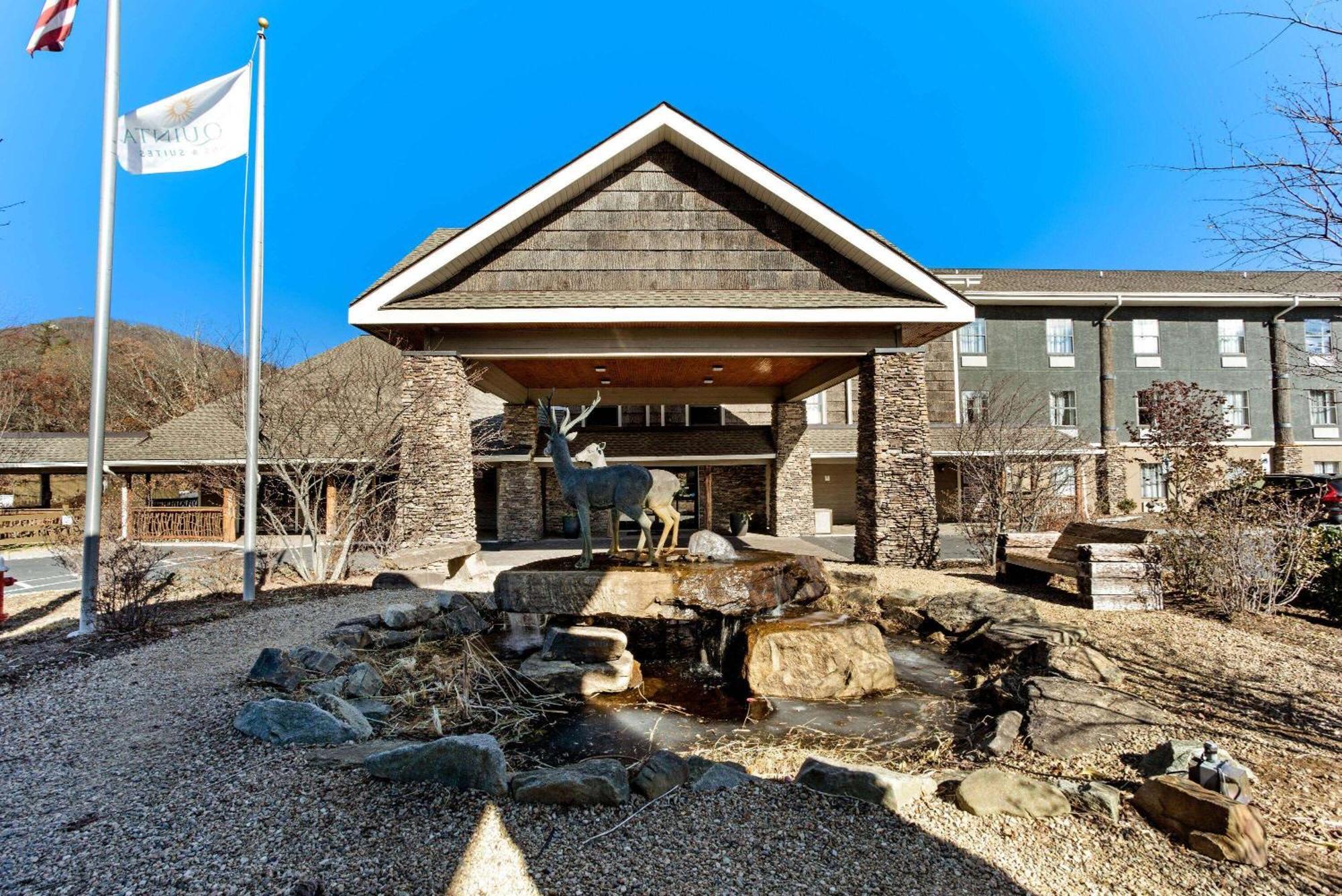 La Quinta By Wyndham Boone Hotel Exterior photo